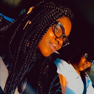 Meet your Posher, Naomi